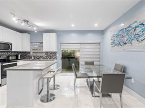 1621 SE 30th St, Homestead FL 33035