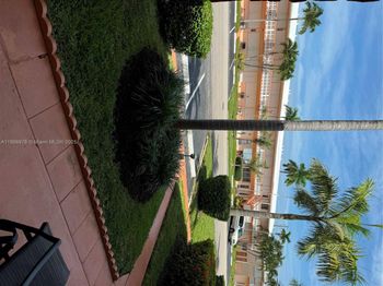 900 SW 11th Ave