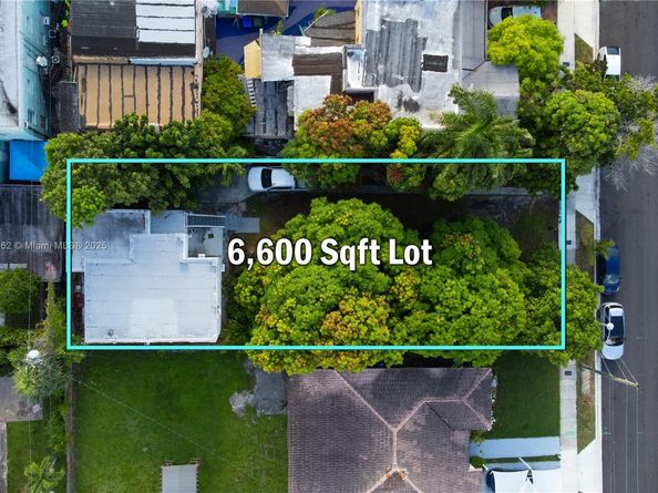 2367 SW 19th St, Miami FL 33145