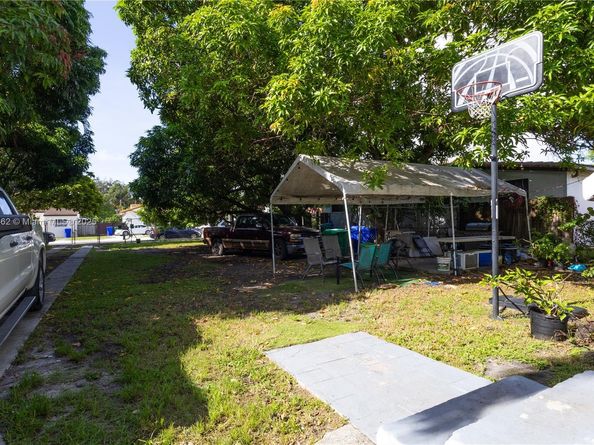 2367 SW 19th St, Miami FL 33145