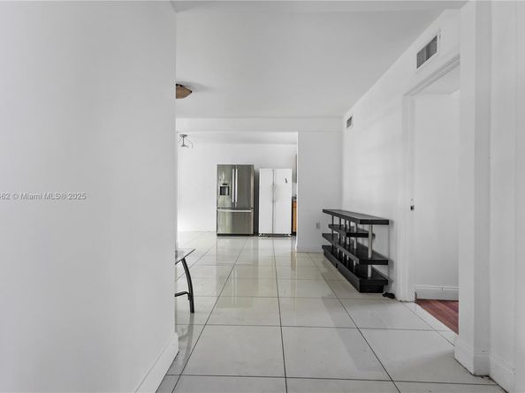 2367 SW 19th St, Miami FL 33145