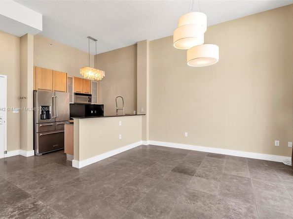 9055 SW 73rd Ct 606, Miami FL 33156