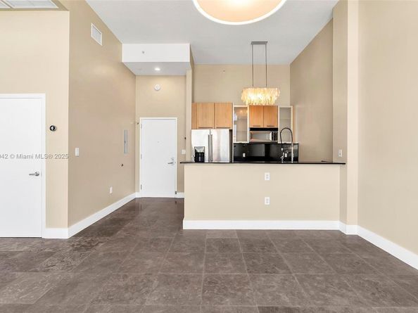 9055 SW 73rd Ct 606, Miami FL 33156