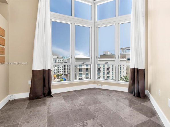 9055 SW 73rd Ct 606, Miami FL 33156