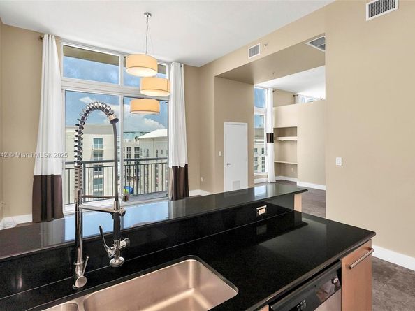 9055 SW 73rd Ct 606, Miami FL 33156