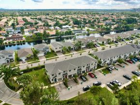 1202 NW 208th Ter, Miami Gardens FL 33169