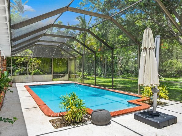 12365 SW 60th Ct, Pinecrest FL 33156