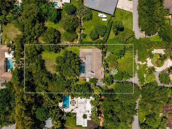 12365 SW 60th Ct, Pinecrest FL 33156