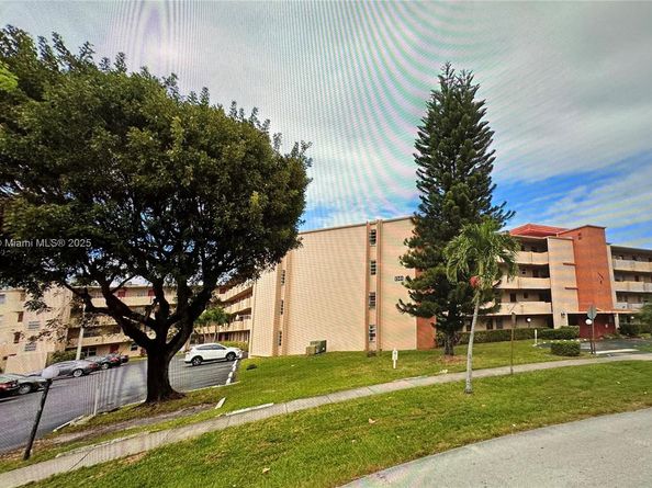 1501 NE 191st St C108, Miami FL 33179