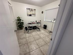 9525 SW 148th Ave Cir, Miami FL 33196