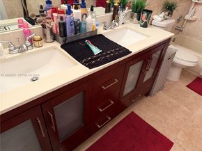 9525 SW 148th Ave Cir, Miami FL 33196