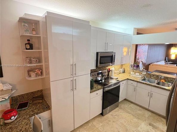 10730 NW 66th St 512, Doral FL 33178
