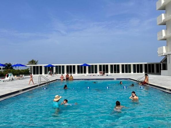 5601 Collins Ave 923, Miami Beach FL 33140