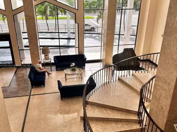 5601 Collins Ave 923, Miami Beach FL 33140