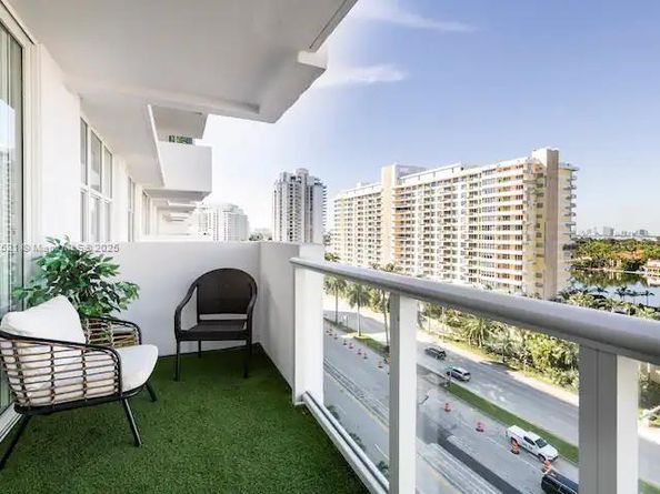 5601 Collins Ave 923, Miami Beach FL 33140