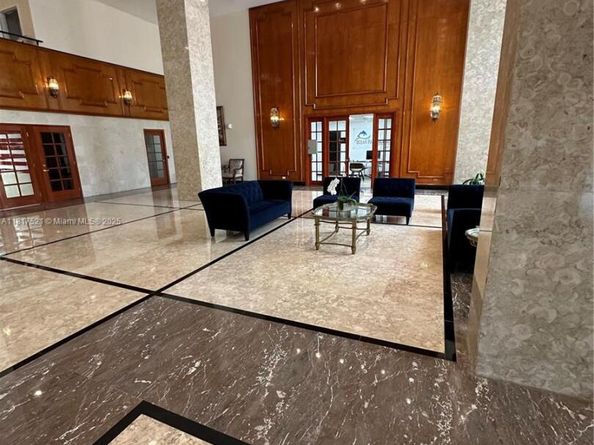 5601 Collins Ave 923, Miami Beach FL 33140