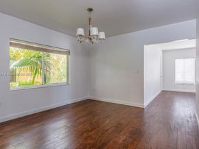 2880-2882 S Le Jeune Rd, Coral Gables FL 33134