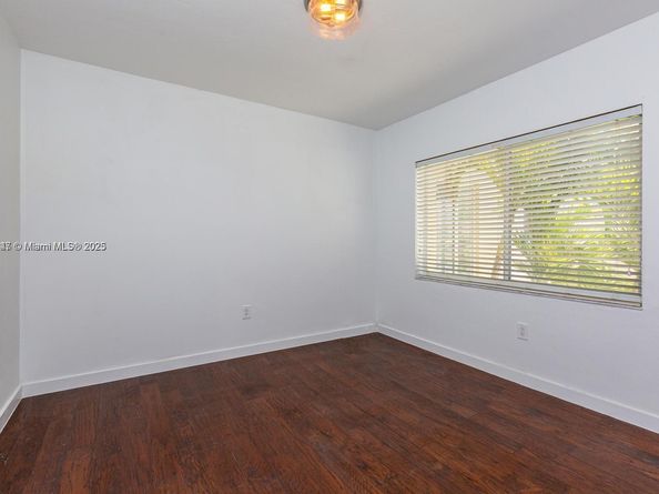 2880-2882 S Le Jeune Rd, Coral Gables FL 33134