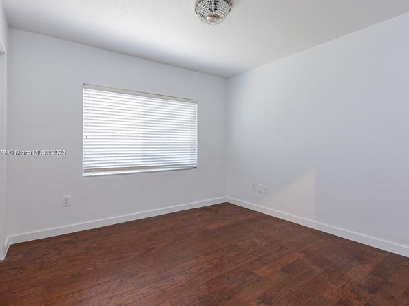 2880-2882 S Le Jeune Rd, Coral Gables FL 33134