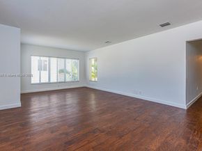 2880-2882 S Le Jeune Rd, Coral Gables FL 33134