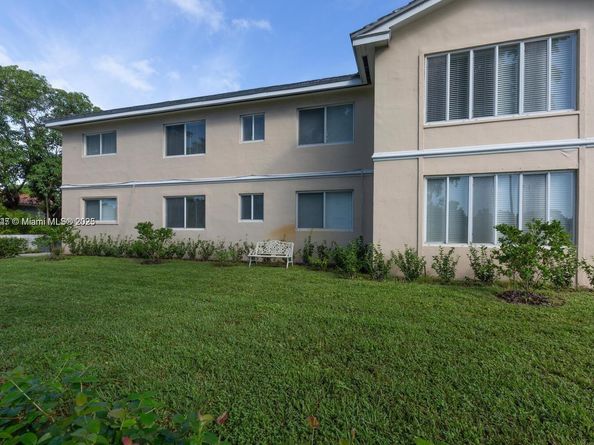 2880-2882 S Le Jeune Rd, Coral Gables FL 33134