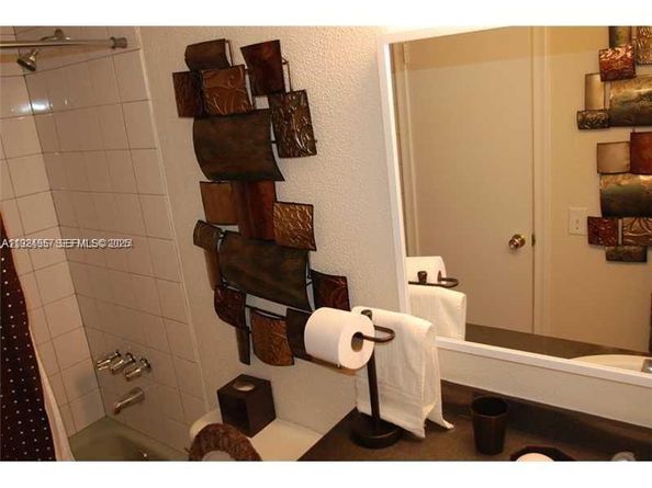 4528 SW 54th St 304B, Dania Beach FL 33314