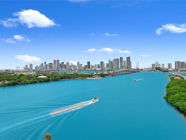 1000 Venetian Way 1006, Miami FL 33139