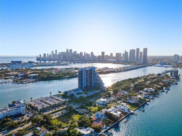 1000 Venetian Way 1006, Miami FL 33139