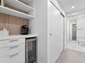 1000 Venetian Way 1006, Miami FL 33139