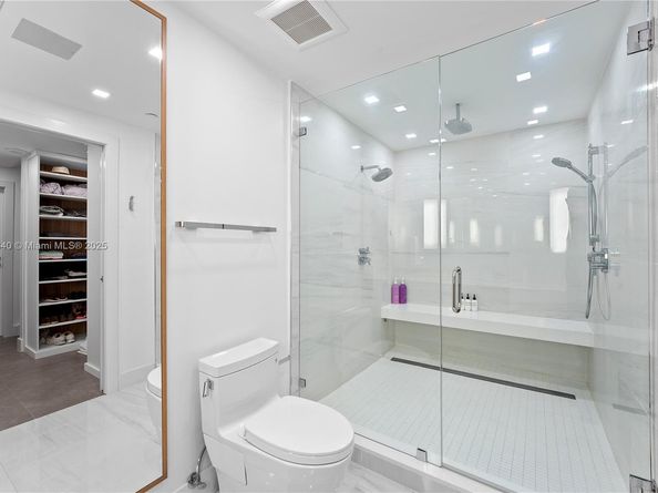1000 Venetian Way 1006, Miami FL 33139