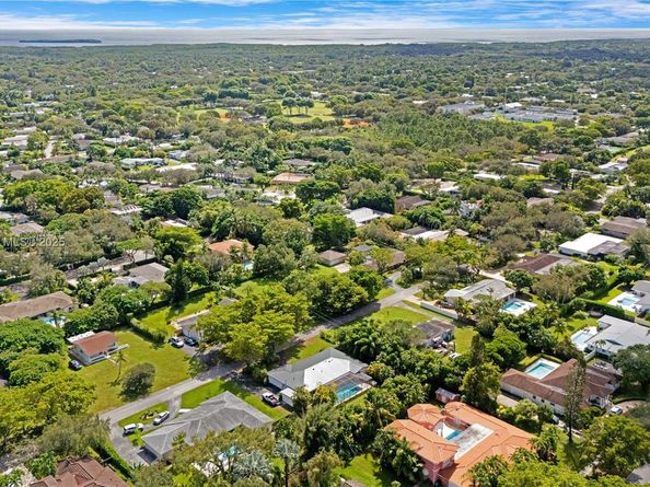 14590 SW 81st Ave, Palmetto Bay FL 33158