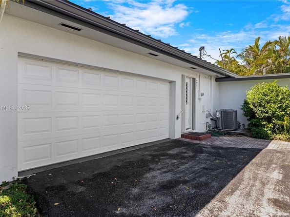 14590 SW 81st Ave, Palmetto Bay FL 33158