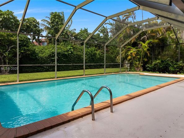 14590 SW 81st Ave, Palmetto Bay FL 33158