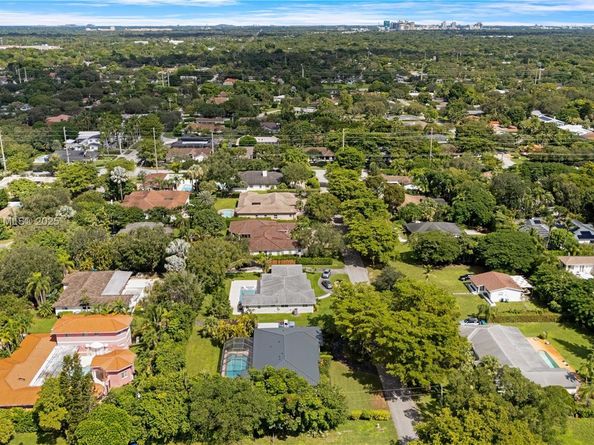 14590 SW 81st Ave, Palmetto Bay FL 33158