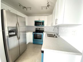 494 NW 165th St Rd C601, Miami FL 33169