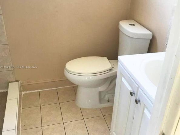 4500 NE 14th Ave, Pompano Beach FL 33064