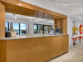 279 N Hibiscus Dr, Miami Beach FL 33139