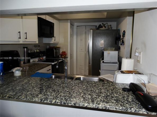 6400 SW 138th Ct 203, Miami FL 33183