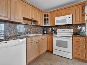 7135 Collins Ave 1015, Miami Beach FL 33141