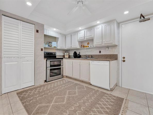 17720 N Bay Road 802, Sunny Isles Beach FL 33160