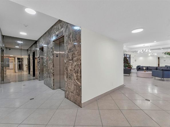 17720 N Bay Road 802, Sunny Isles Beach FL 33160