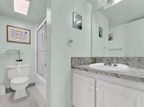 17720 N Bay Road 802, Sunny Isles Beach FL 33160