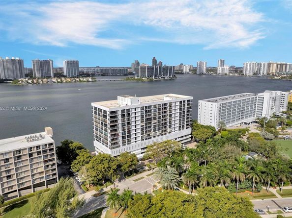 17720 N Bay Road 802, Sunny Isles Beach FL 33160