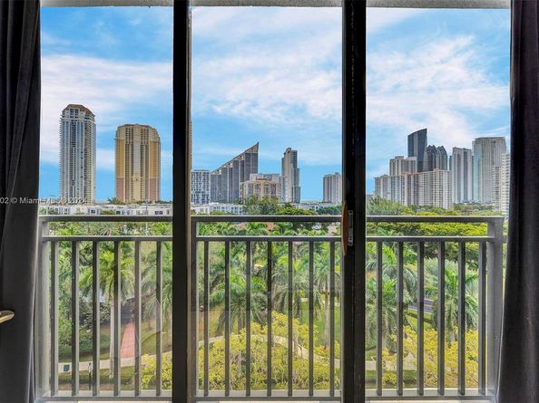 17720 N Bay Road 802, Sunny Isles Beach FL 33160