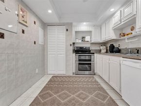 17720 N Bay Road 802, Sunny Isles Beach FL 33160