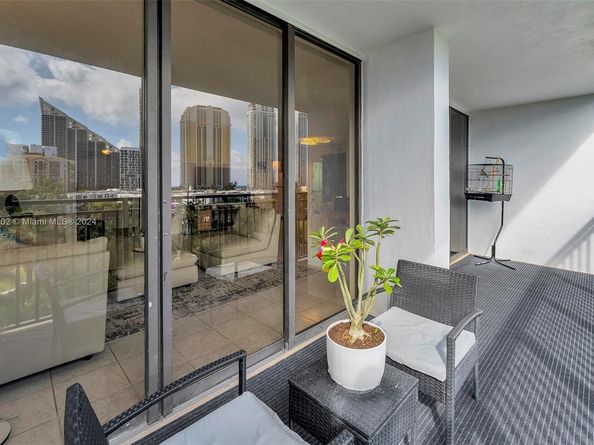 17720 N Bay Road 802, Sunny Isles Beach FL 33160