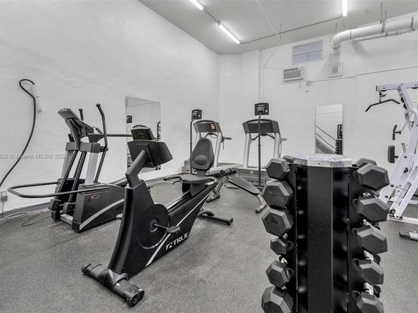 17720 N Bay Road 802, Sunny Isles Beach FL 33160