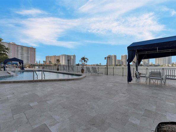 17720 N Bay Road 802, Sunny Isles Beach FL 33160