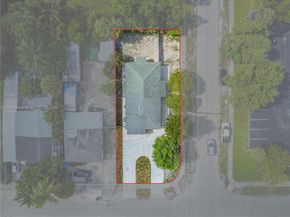801 NW 109th St, Miami FL 33168
