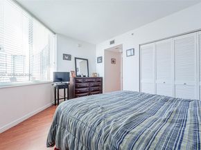 335 S Biscayne Blvd 3005, Miami FL 33131